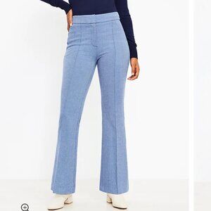 LOFT Women's EUC Pintuck Flare Leg Pants Blue/White Micro-Dot | Size 12